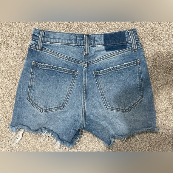 Abercrombie High Rise Mom Short - Picture 2 of 2
